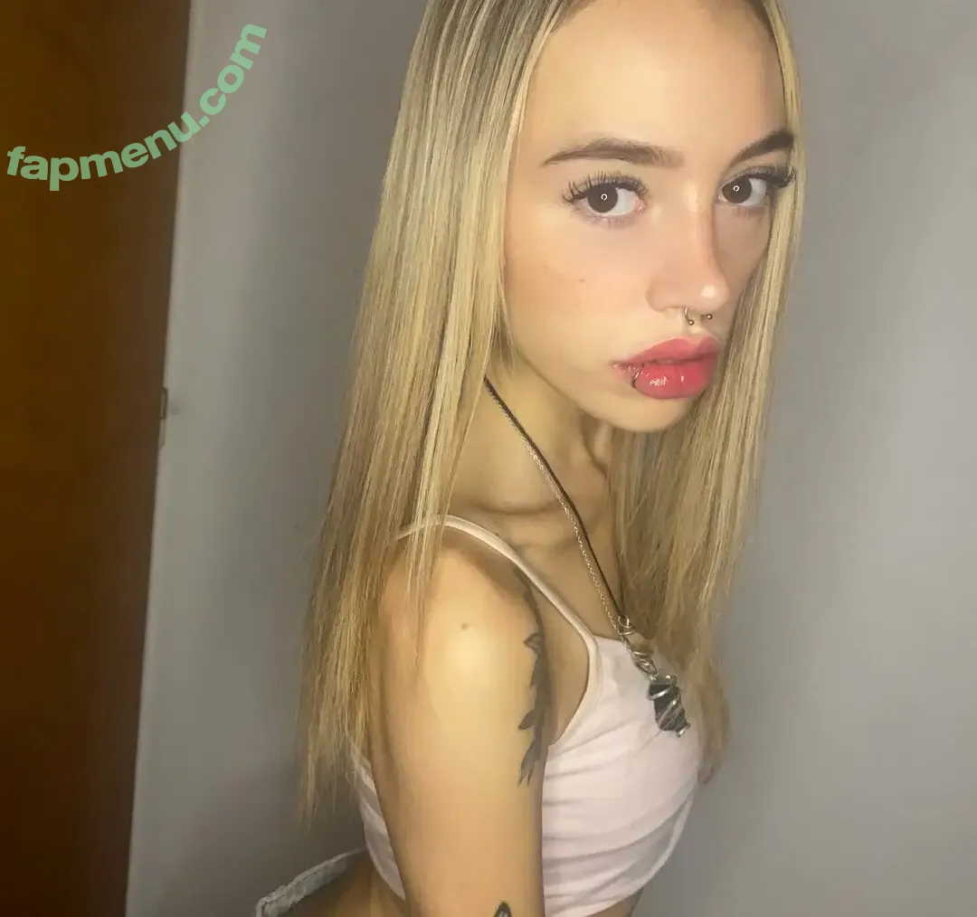 aguslunafe nude photo #0008 (aguslunafe)