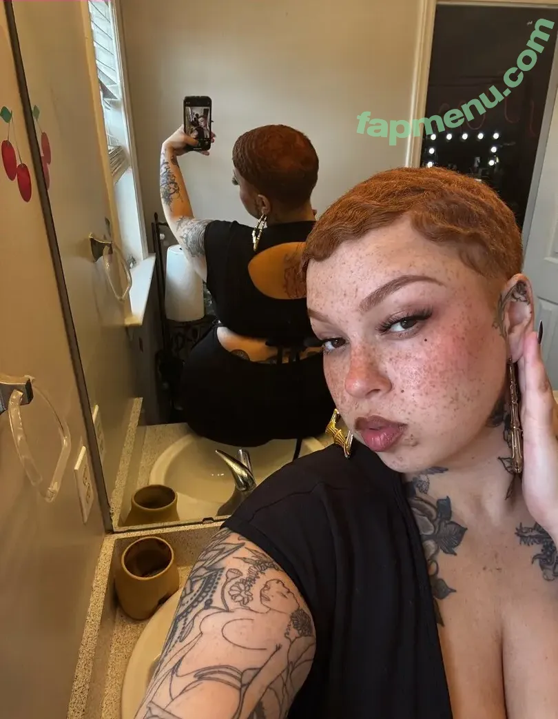 AHintOfRed nude photo #0052 (AHintOfRed)