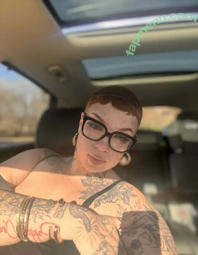 AHintOfRed nude photo #0057 (AHintOfRed)