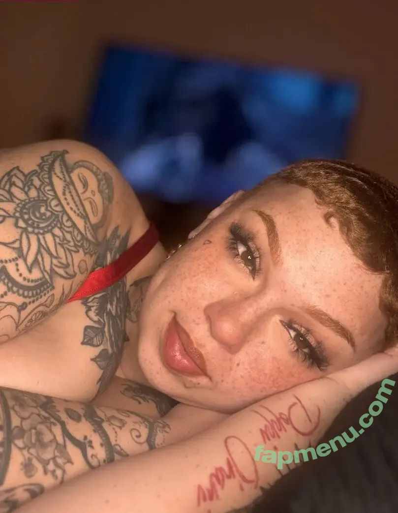 AHintOfRed nude photo #0058 (AHintOfRed)