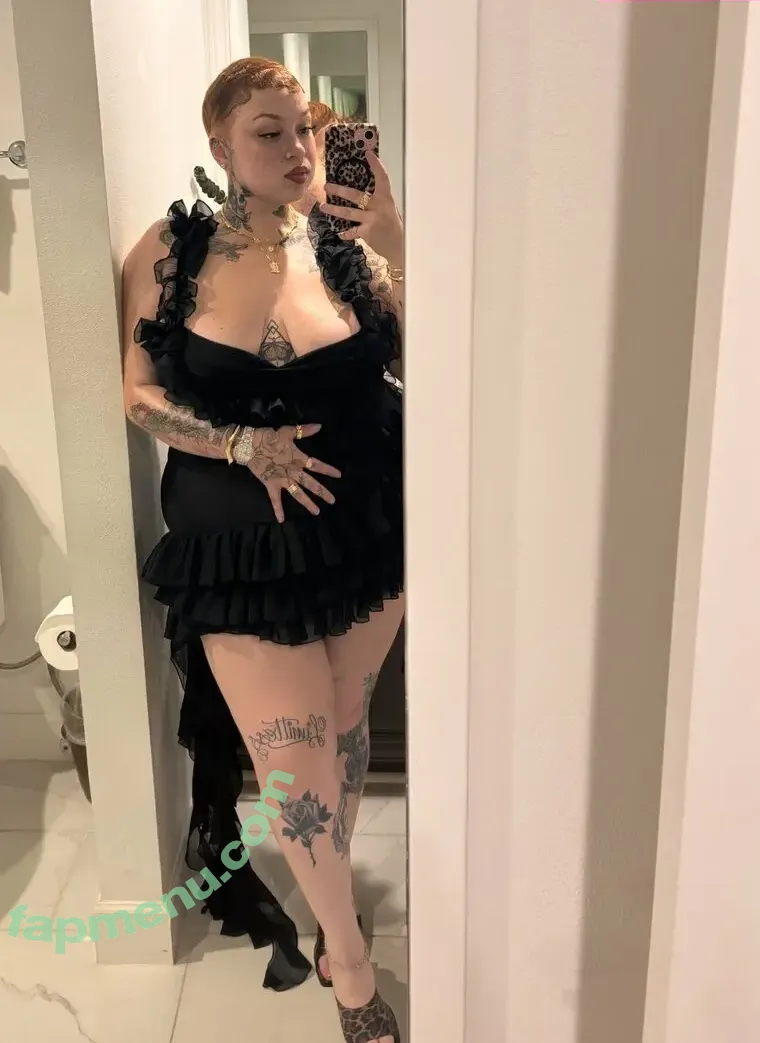 AHintOfRed nude photo #0062 (AHintOfRed)