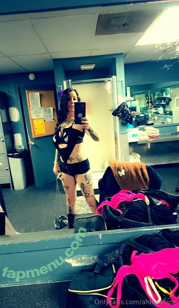 ahliviahjoe nude photo #0002 (ahliviahjoe)