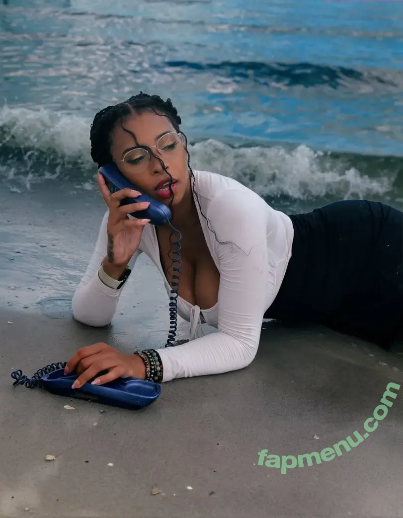 Ahquamarine nude photo #0493 (ahqua.marine)