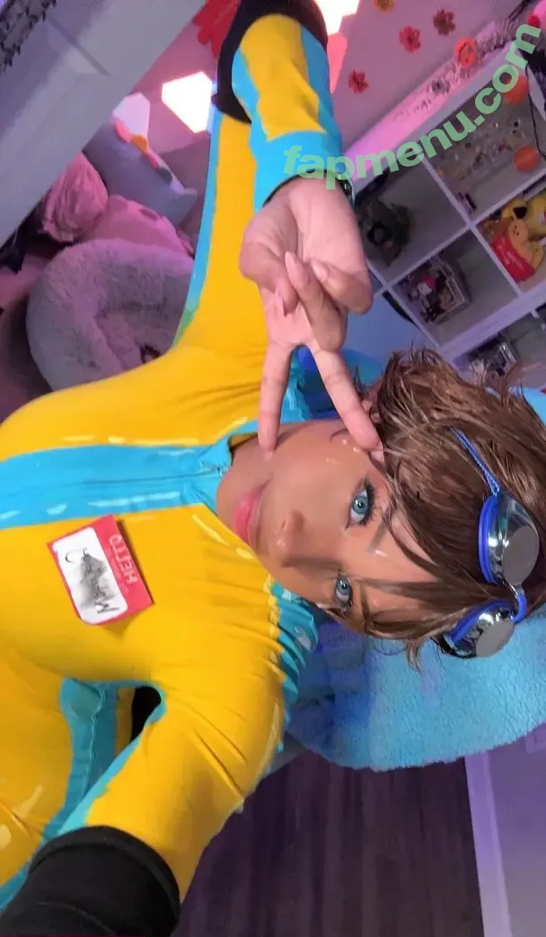 Ahquamarine nude photo #0603 (ahqua.marine)