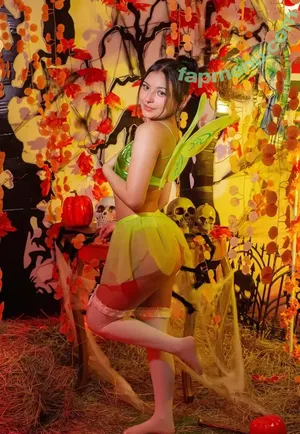 Ahri_Moon1 / Golden_Girlsss nude photo #0037