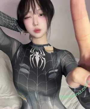 AHRI / impetiteahri / red.bell3 nude photo #0018