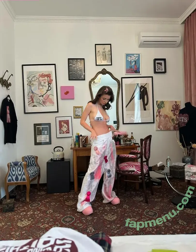 Ahrinyan nude photo #0002 (nyasharisha)