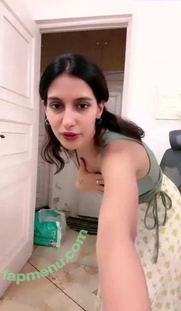 ahsanjuhaina nude photo #0010 (Juhi A)