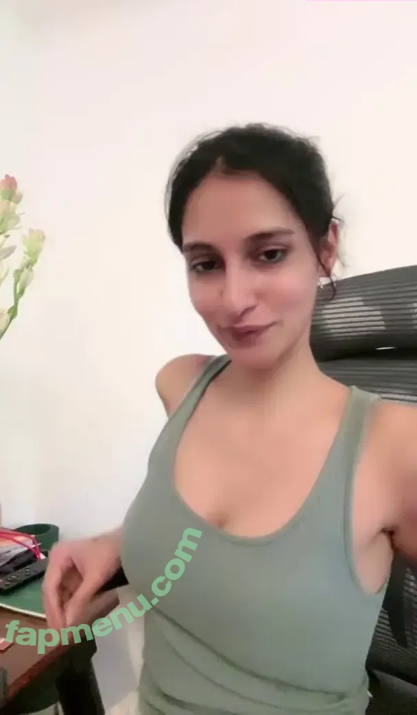 ahsanjuhaina nude photo #0013 (Juhi A)