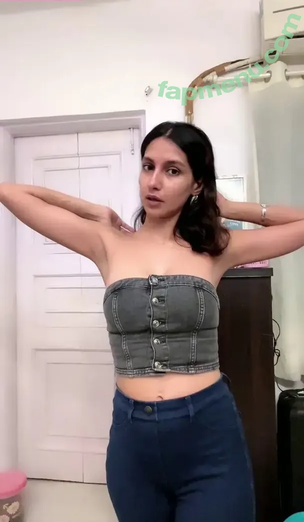 ahsanjuhaina nude photo #0024 (Juhi A)