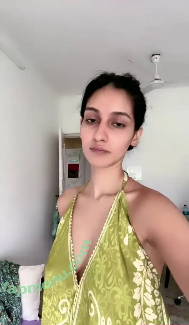 ahsanjuhaina nude photo #0030 (Juhi A)