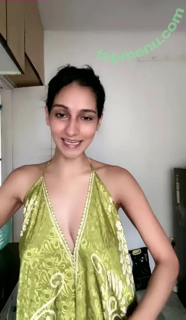 ahsanjuhaina nude photo #0032 (Juhi A)