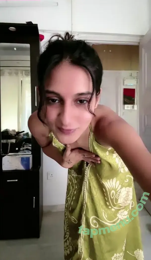 ahsanjuhaina nude photo #0037 (Juhi A)