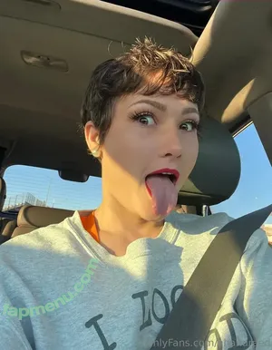  nude photo #0001