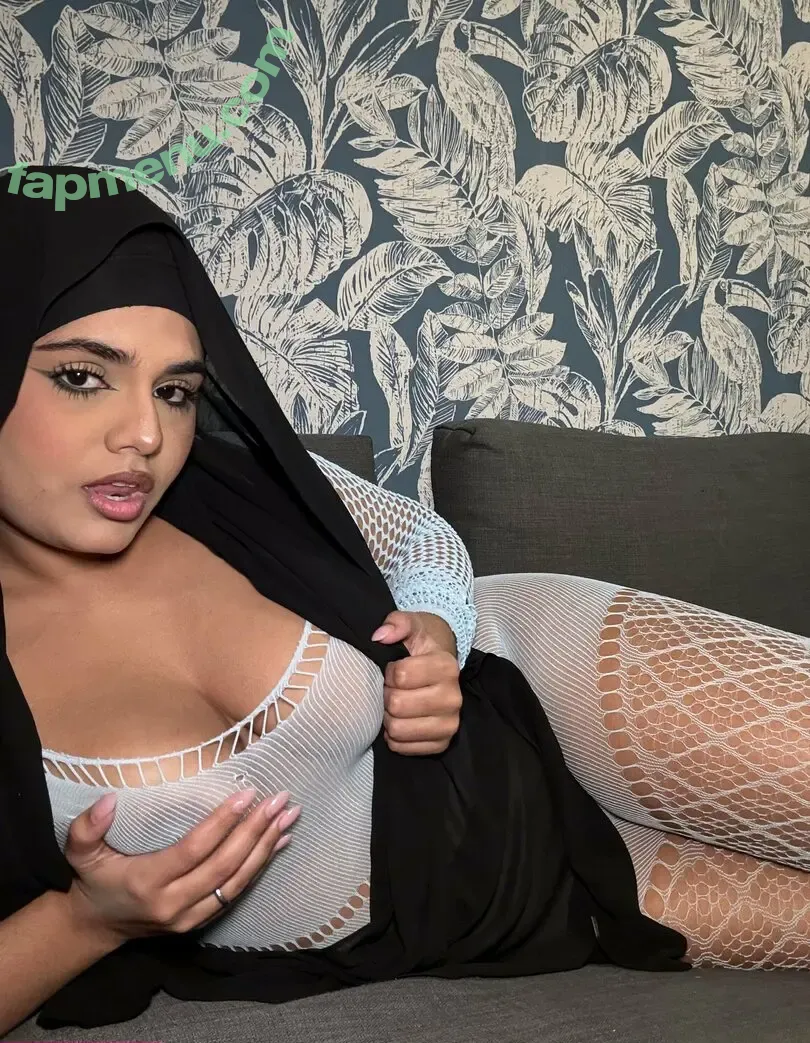 ahzahara nude photo #0022 (dalilaahzahara)