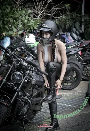 ai_fei9961 / Ai Fei / aifei.9961 / aifei4 / 艾妃 小獅子 nude photo #0190