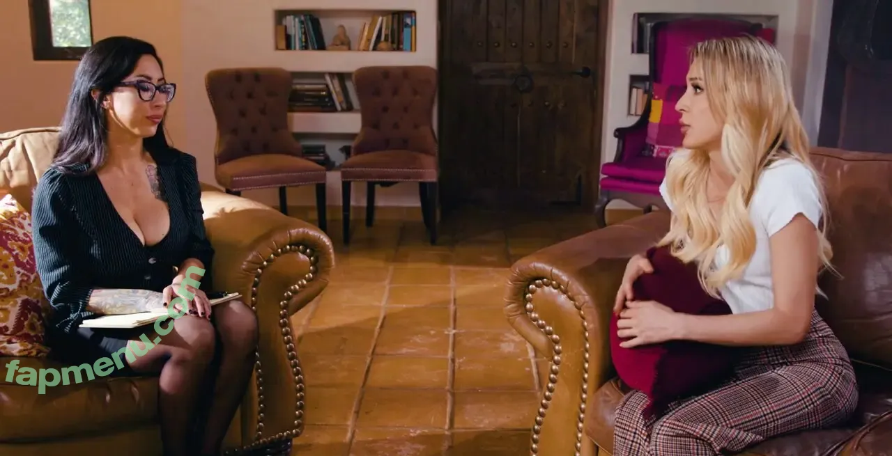 Aiden Ashley nude photo #0191 (aidenashleyxo / officialevilaiden)