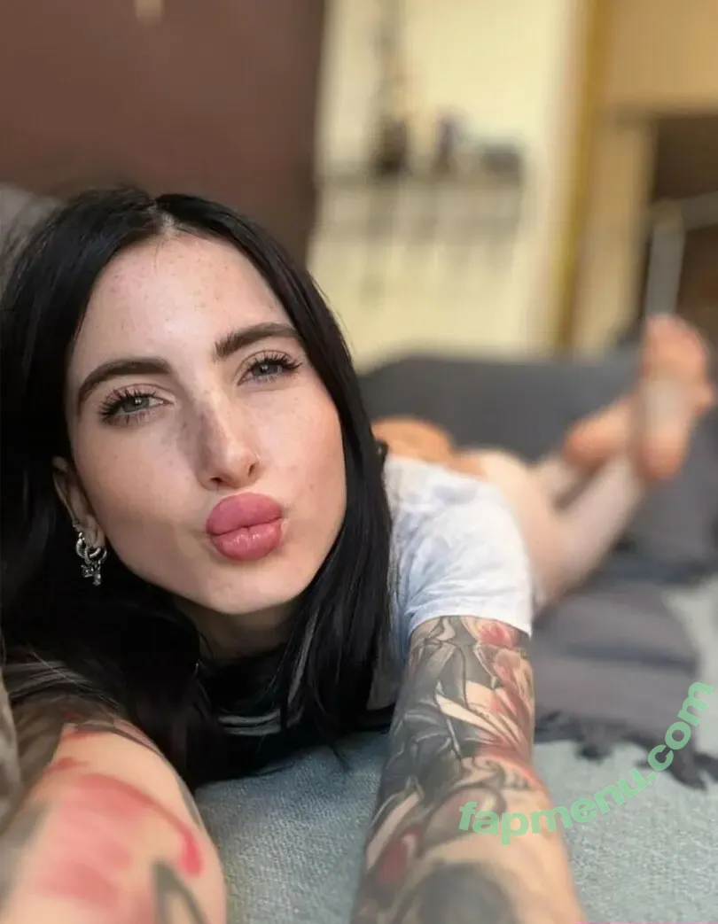 aileenaddams nude photo #0004 (clingyy.aileen / emilyaddamsofficial)