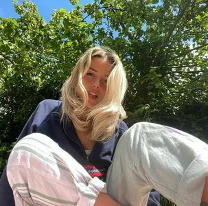 Ailish Morrison / ailish_morrison / cayshiamorrison nude photo #0064