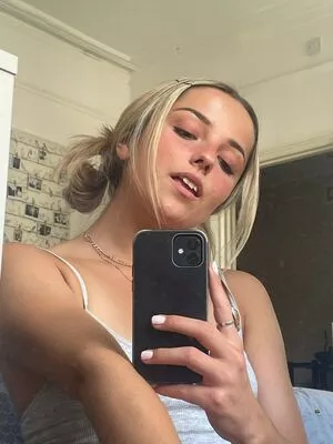 Ailish Morrison / ailish_morrison / cayshiamorrison nude photo #0093