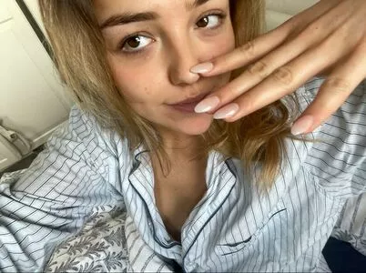 Ailish Morrison / ailish_morrison / cayshiamorrison nude photo #0240