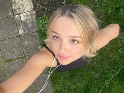 Ailish Morrison / ailish_morrison / cayshiamorrison nude photo #0284