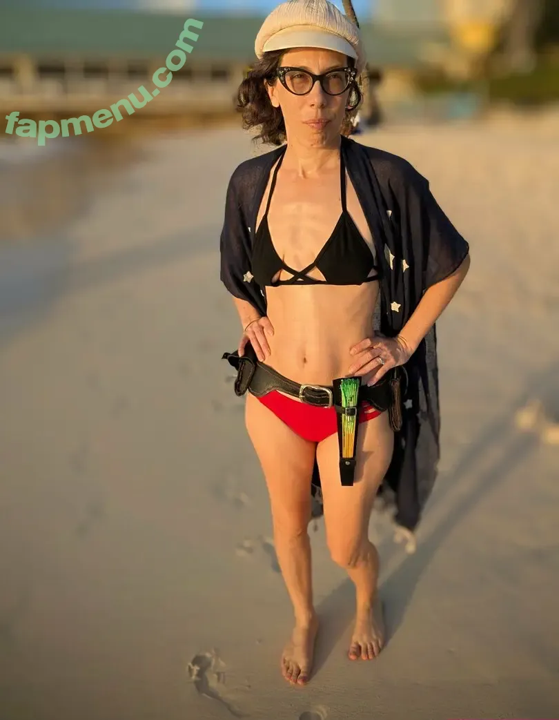 ailsabattles nude photo #0017 (ailsabattles)