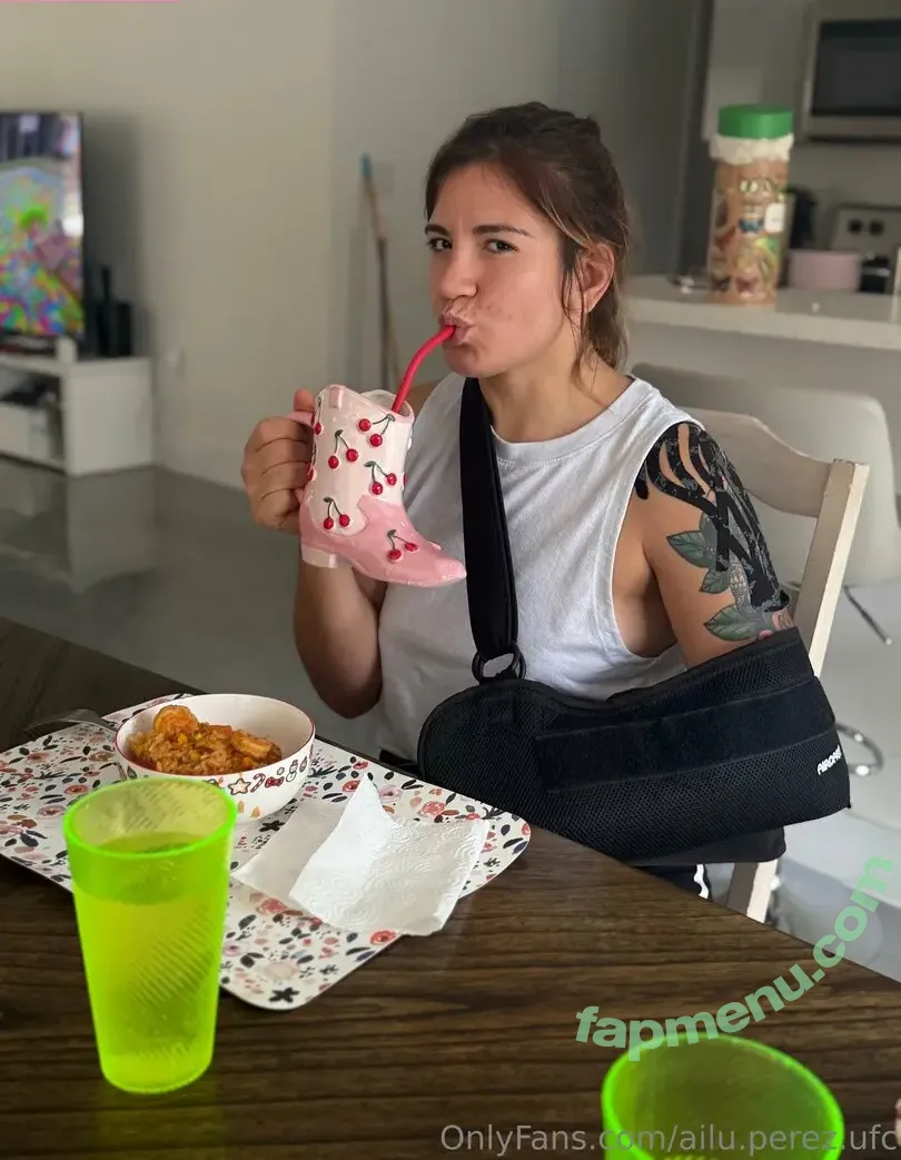 ailu.perez.ufc nude photo #0096 (ailinperezufc)