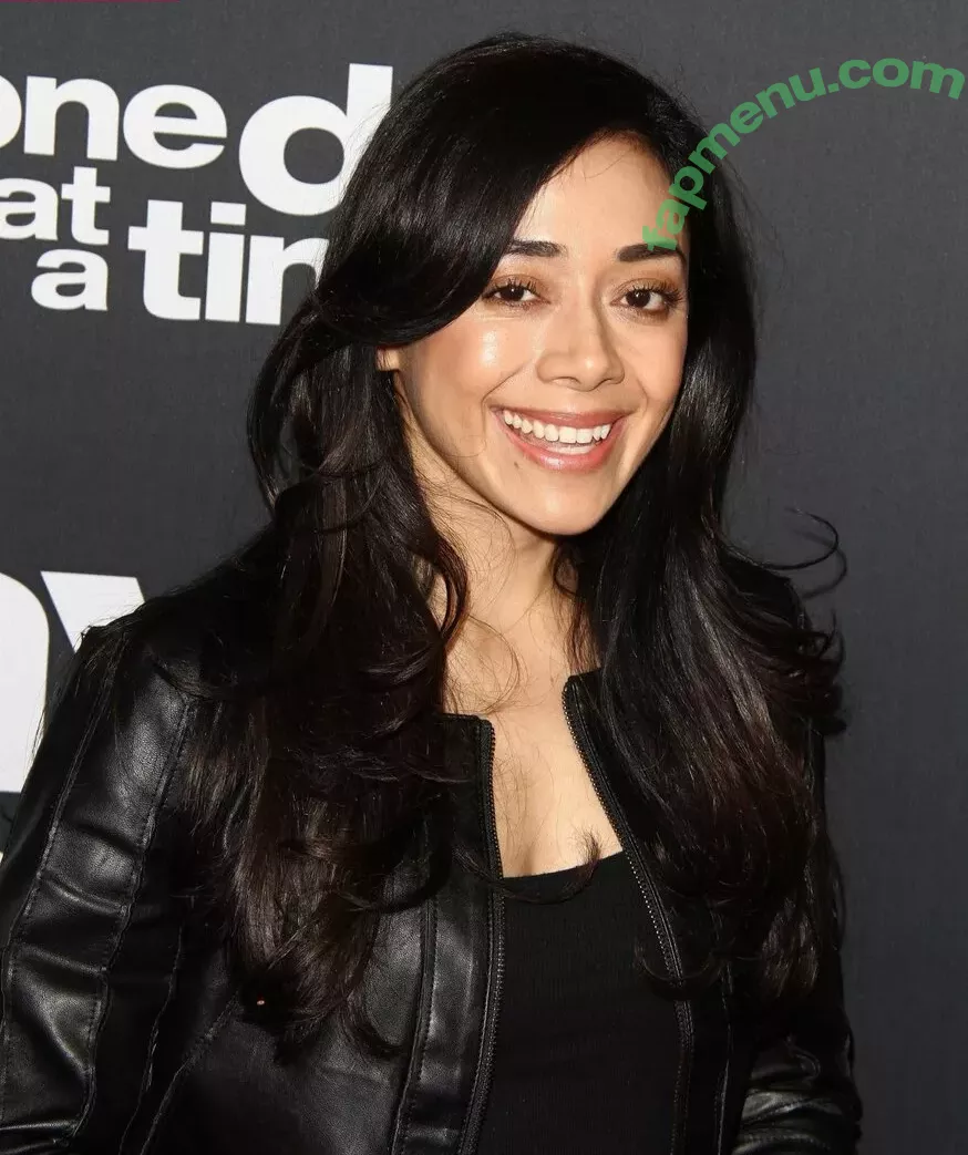 Aimee Garcia nude photo #0106 (aimeegarcia4realz / mexicancurls)