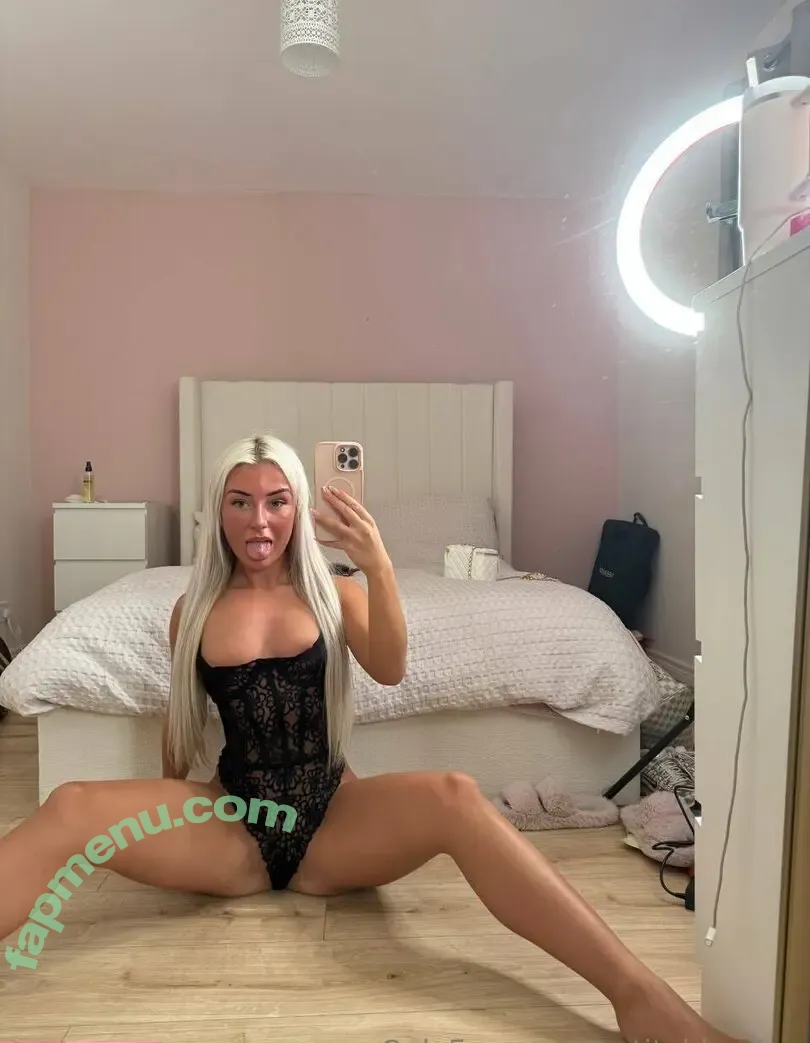 Aimee Leitch nude photo #0040 (aimeeleitch / petiteblondee)