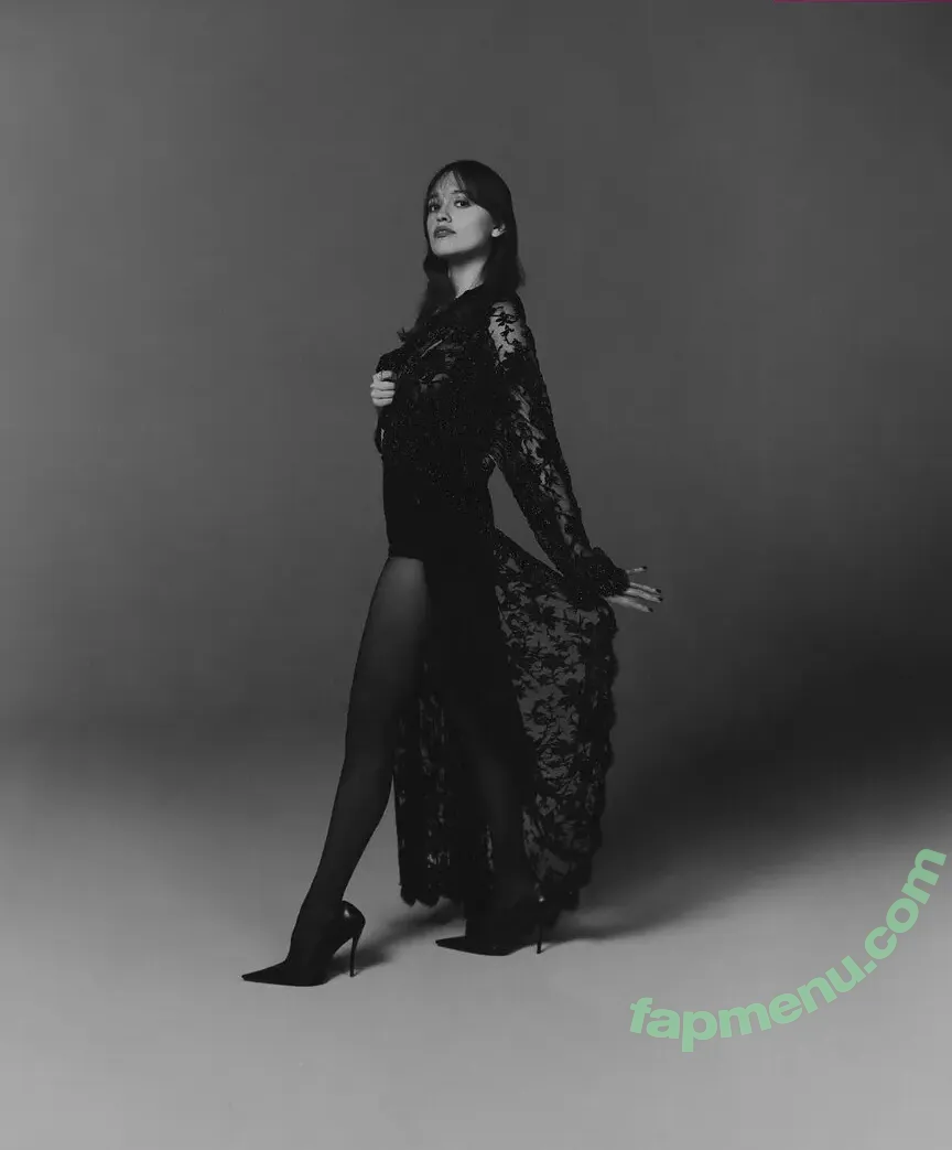 Aimee Lou Wood nude photo #0262 (aimeelouwood)