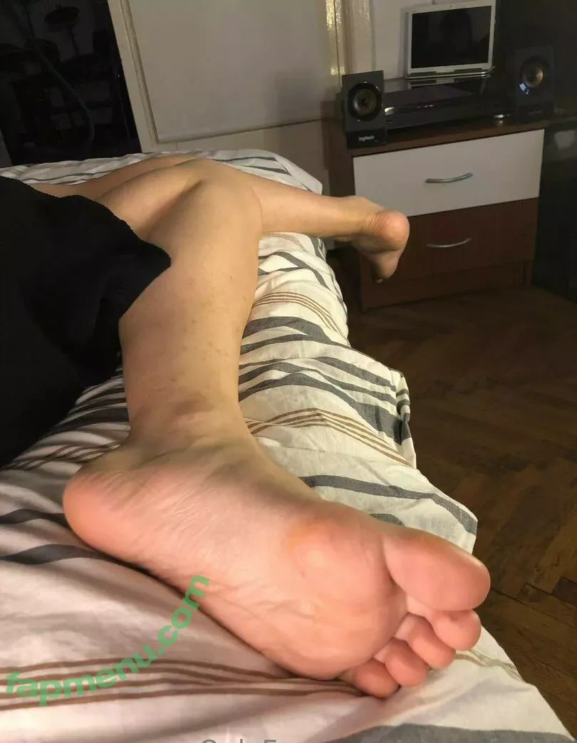 aimeefeetxx nude photo #0064 (aimeejaxx)