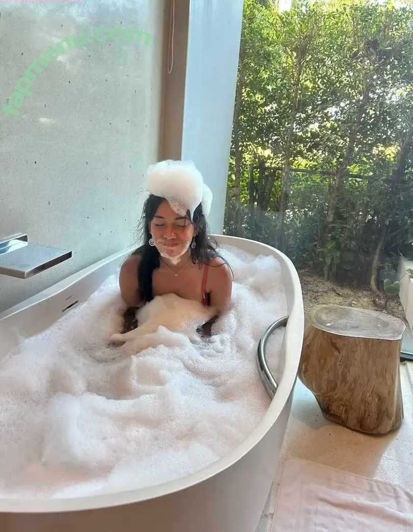 aimeejaihall nude photo #0266 (aimeehofficial)