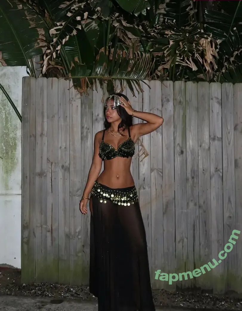 aimeejaihall nude photo #0311 (aimeehofficial)