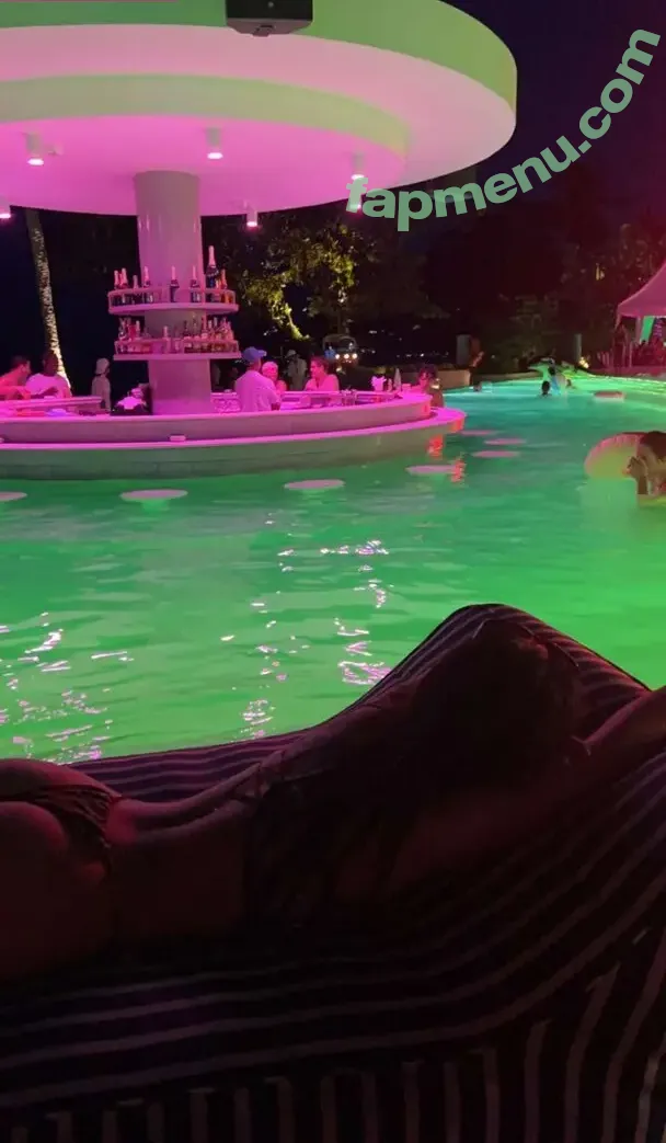 aimeejaihall nude photo #0322 (aimeehofficial)