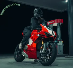 Aimie Valencia / aimie_valencia nude photo #0023