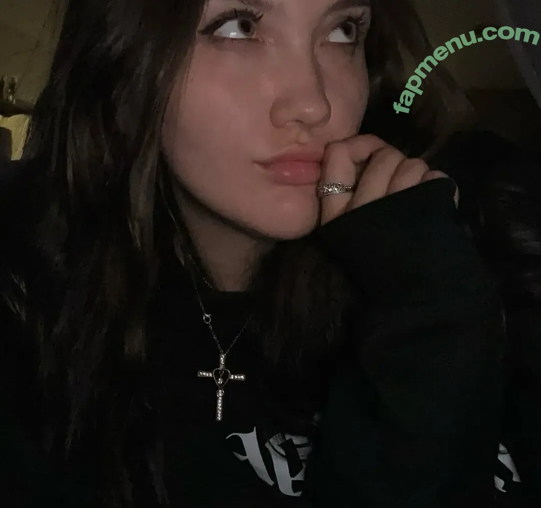 Aimie Valencia nude photo #0011 (aimie_valencia)