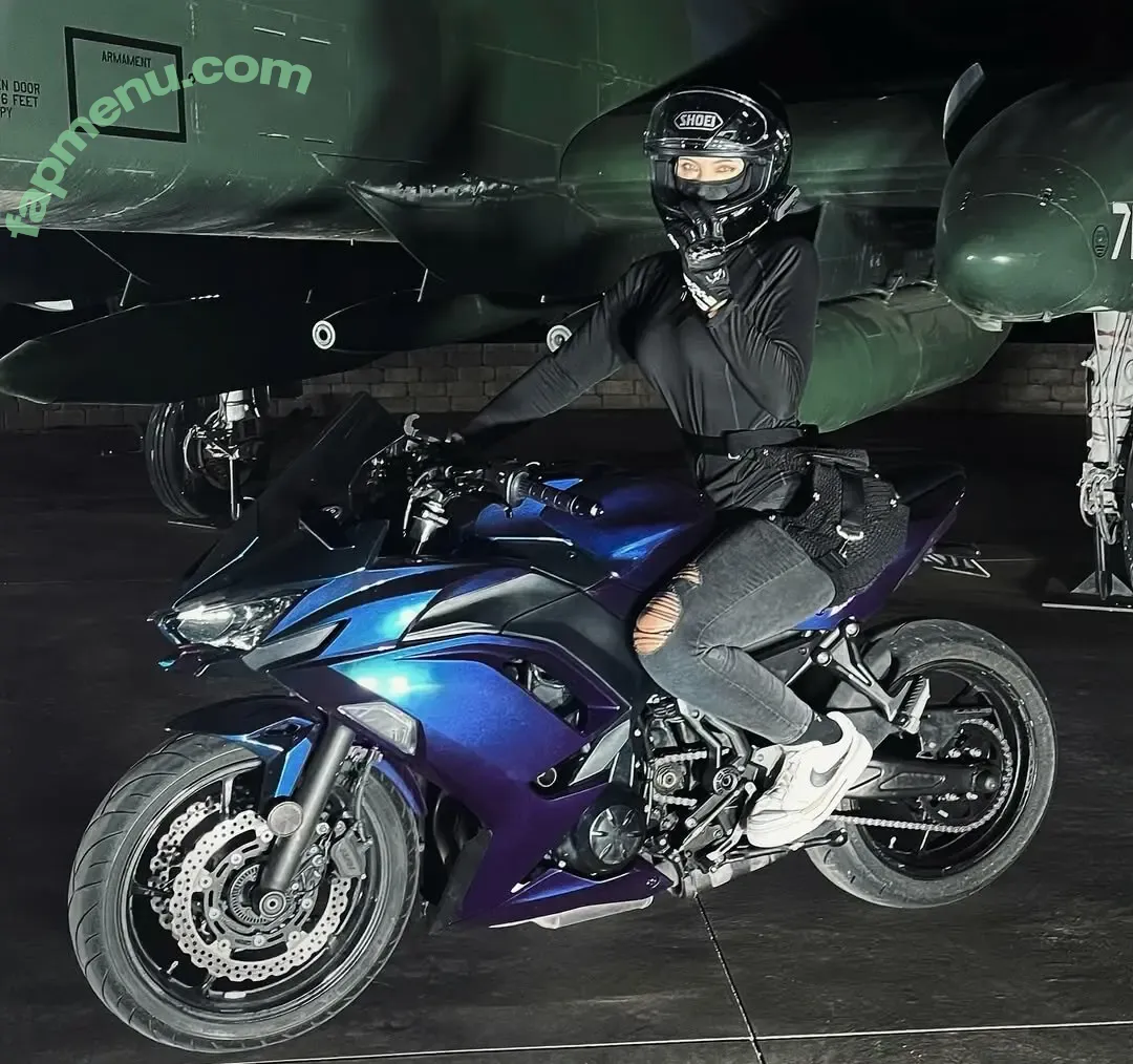 Aimie Valencia nude photo #0016 (aimie_valencia)