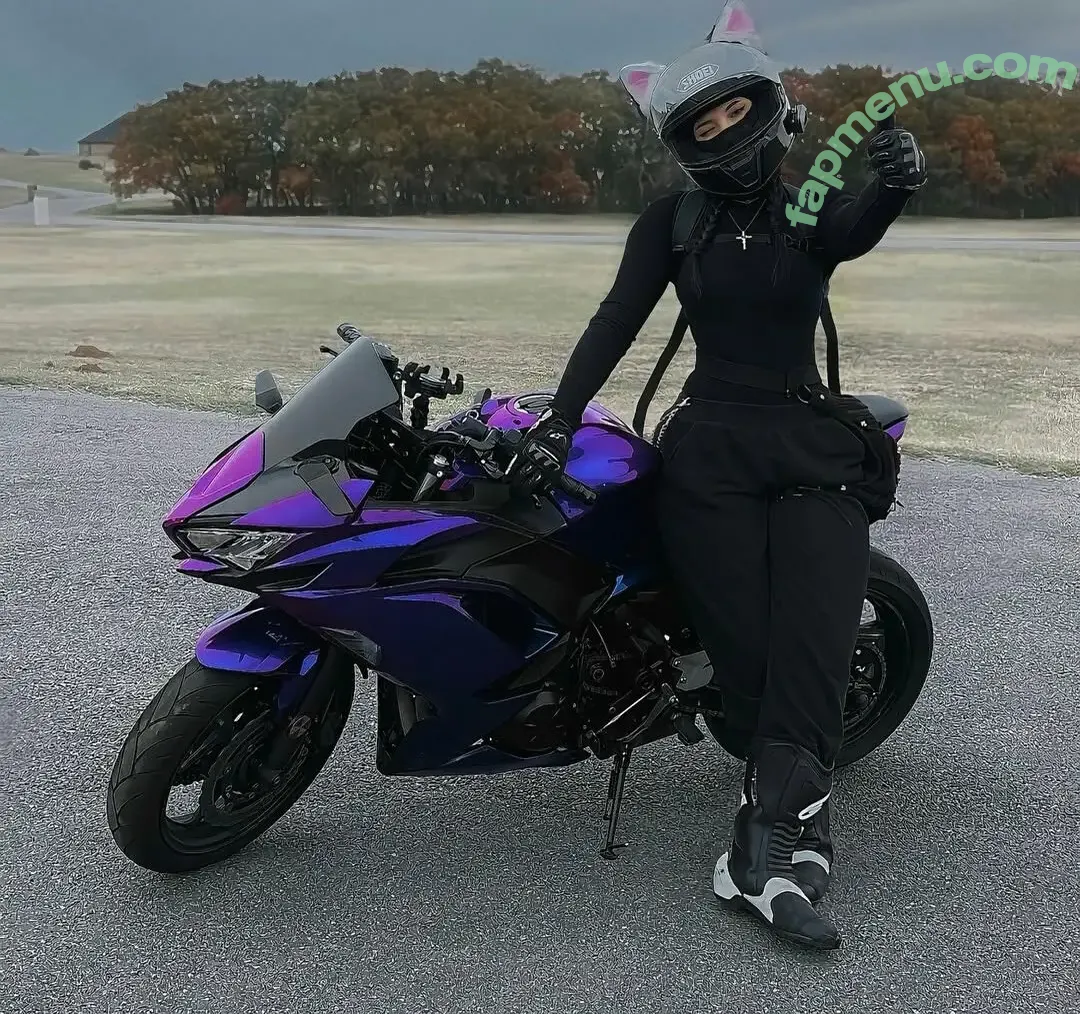 Aimie Valencia nude photo #0021 (aimie_valencia)