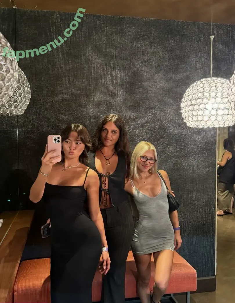 Aina.loves nude photo #0181 (Seaafoam / ainaaaa808)