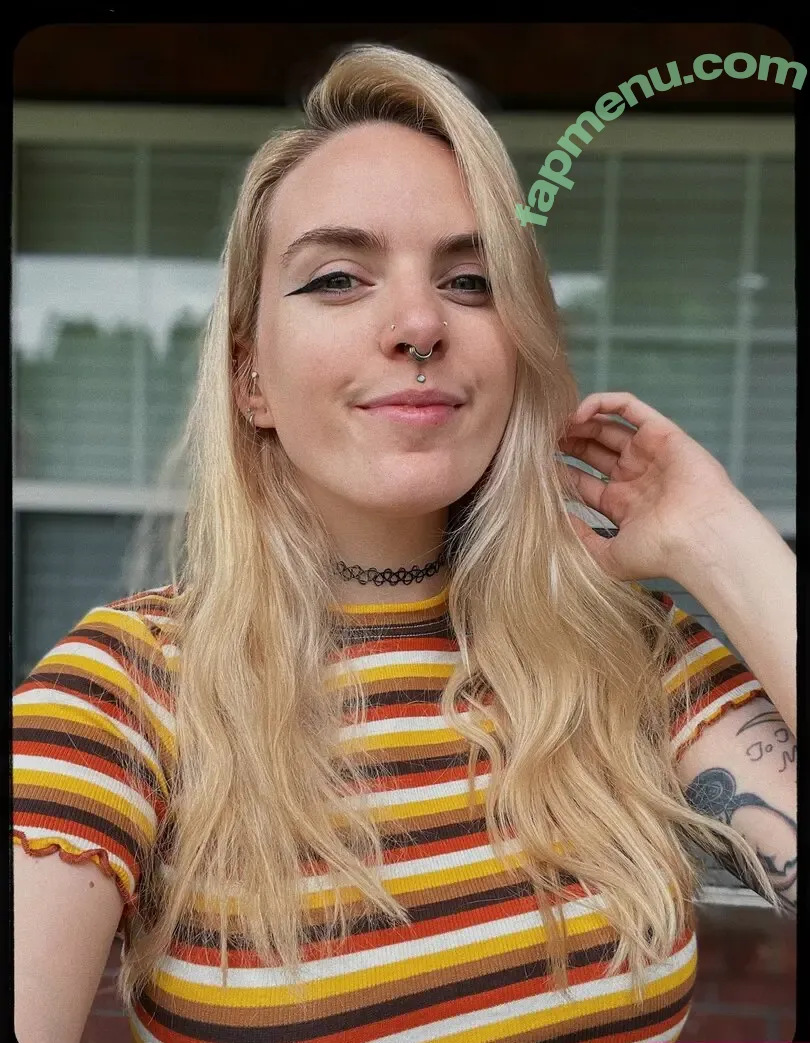 Ainevixen nude photo #0003 (agelessvixen)