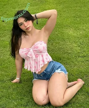  nude photo #0002