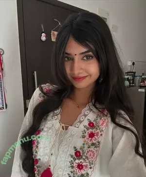 Aishwarya Harishankar / aishwaryaharishankar nude photo #0124