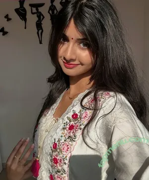 Aishwarya Harishankar / aishwaryaharishankar nude photo #0126
