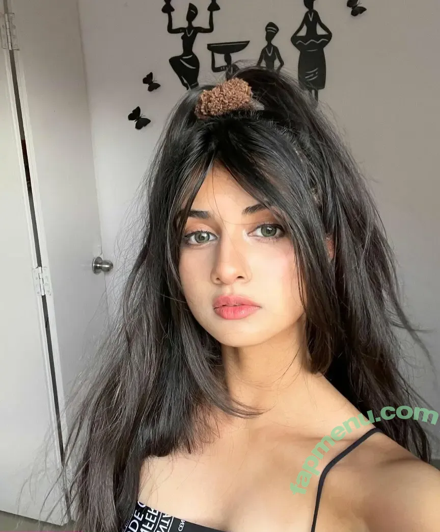 Aishwarya Harishankar nude photo #0135 (aishwaryaharishankar)