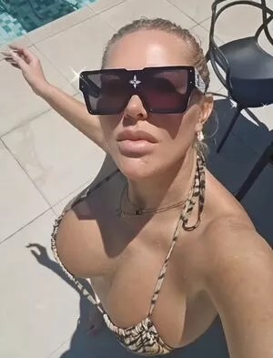 Aisleyne Horgan-Wallace / Aisleyne Horgan Wallace / aisleyne1 nude photo #0289