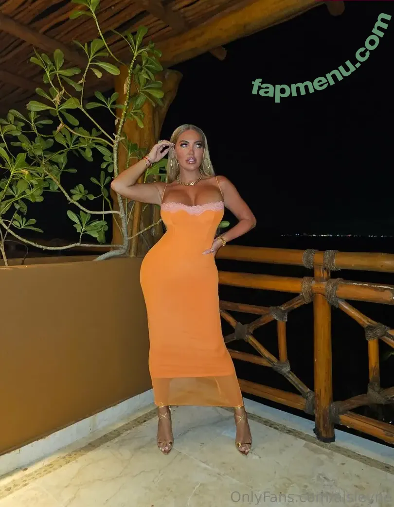 Aisleyne nude photo #0438 (aisleyne1)