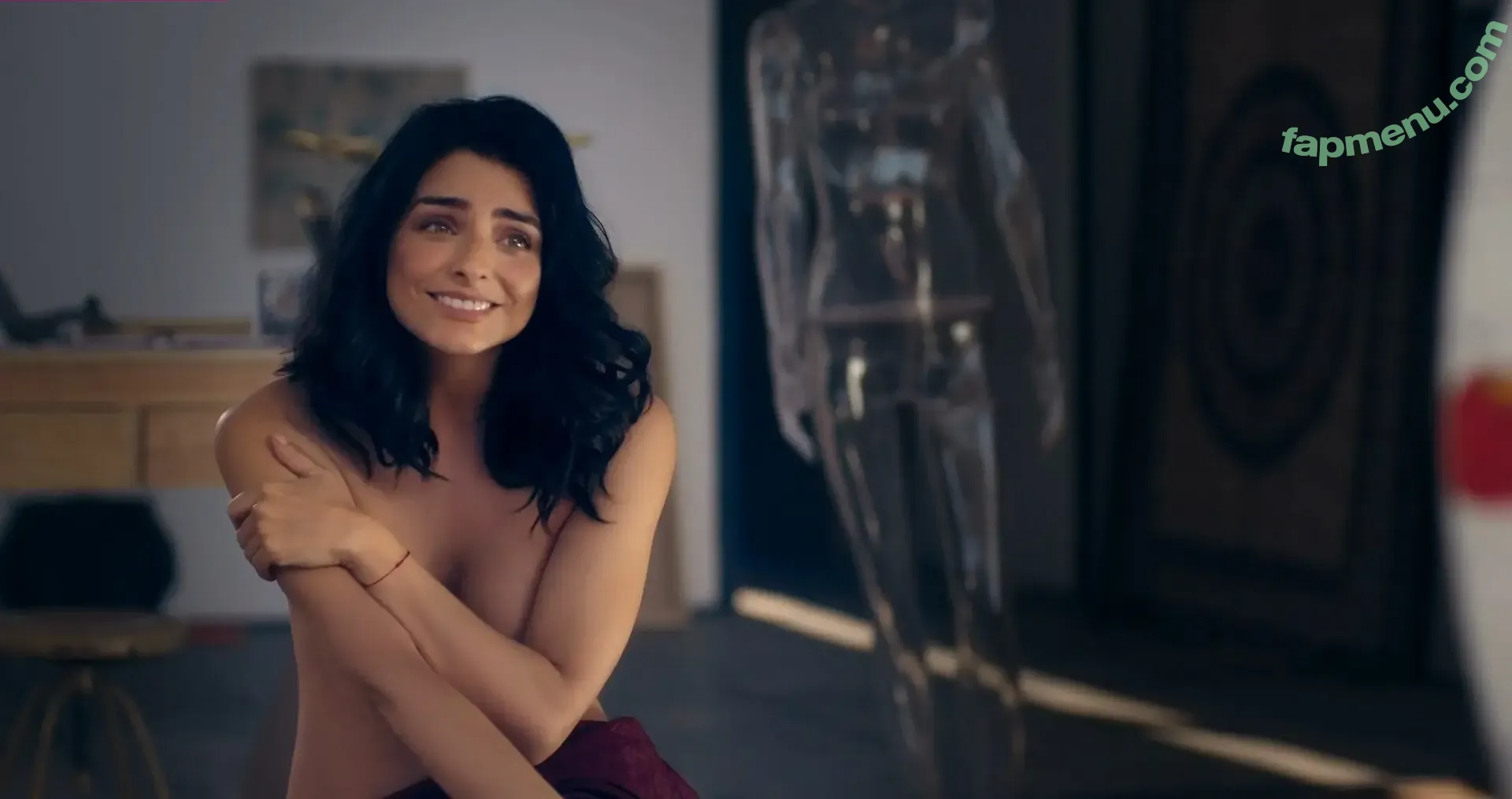 Aislinn Derbez nude photo #0001 (Aislinn Derbez)