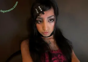 Aislinn Ritchie / Glixen / aislinnritchie nude photo #0137