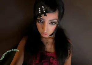 Aislinn Ritchie / Glixen / aislinnritchie nude photo #0138